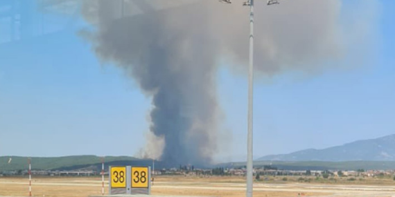 İzmir’de yangın nedeniyle uçuşlar durdu: THY’nin seferleri iptal edildi