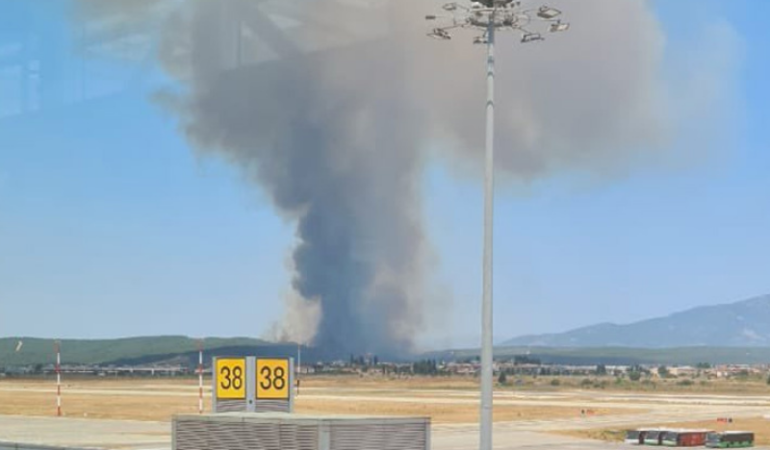 İzmir’de yangın nedeniyle uçuşlar durdu: THY’nin seferleri iptal edildi