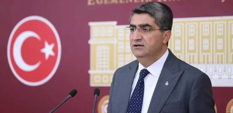 DEVA Partili Ekmen: Çukurova Havalimanı Açılışı Gecikmelerine Tepki