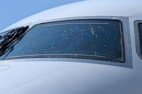 Arkia Uçağının Ön Camı Uçuş Sırasında Çatladı, Acil Geri Dönüş Yapıldı