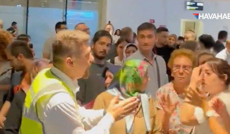 Sabiha Gökçen Havalimanı’nda sistemler bozuldu, yüzlerce yolcu valizi olmadan uçmak zorunda kaldı!
