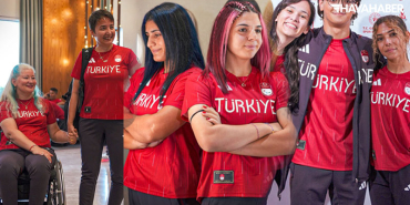 Türkiye’yi-Paris-2024-Paralimpik-Oyunları’nda-temsil-edecek-milli-sporcular,-Gençlik-ve-Spor-Bakanı-Osman-Aşkın-Bak’ın-katılımıyla-İstanbul-Havalimanı’nda-düzenlenen-törenle-uğurlandı.-