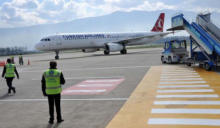 Cengiz Topel’e 3 yıl sonra ilk tarifeli seferi Pegasus Havayolları yaptı