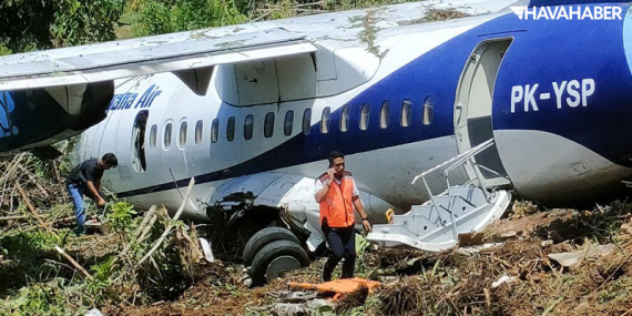 Endonezya’da Trigana Air Uçağı Kalkış Sırasında Pistten Çıktı