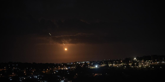 İran’dan İsrail’e füze saldırısı sonrası havada kaos var!.. Çok sayıda yolcu uçağı rotasını değiştirdi