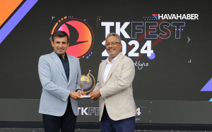 Selçuk-Bayraktar'dan-THY-mesajı--Gökyüzündeki-temsilcilerimizin-yolları-açık-olsun