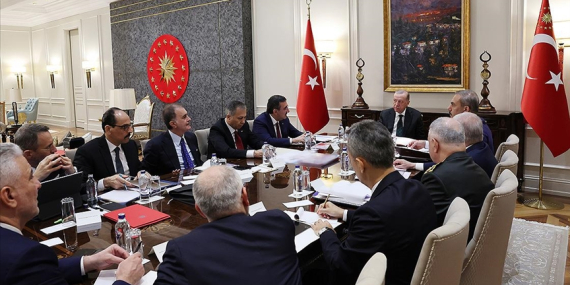 Cumhurbaşkanı Erdoğan Kazan’dan döndü, güvenlik toplantısı düzenledi