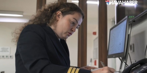 AJet ikinci pilotu Özge Atakan: Pilot olmak gurur verici, özellikle kadın pilot olmak çok gurur verici