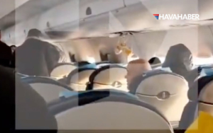 Düşen-Azerbaycan-uçağının-içinden-görüntüler-ortaya-çıktı--Kabin-ekipleri-son-ana-kadar-yolcuları-sakinleştirmeye-çalışıyor