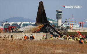 Güney-Kore'de-yolcu-uçağının-inişte-kontrolden-çıkması-sonucu-179-kişi-hayatını-kaybetti