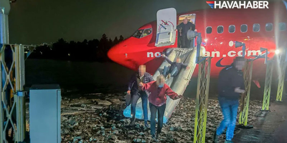 Norveç’te Facianın Eşiğinden Dönüldü: 737-800 Uçağı Denize Metreler Kala Durdu!
