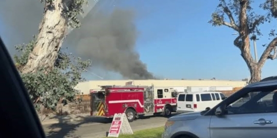 ABD’de Deneysel Uçak Fabrika Çatısına Düştü: 2 Ölü, 18 Yaralı!