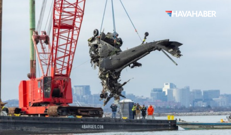 ABD’deki ölümcül çarpışmada yeni detay! Black Hawk helikopterinin takip sistemi kapalıydı