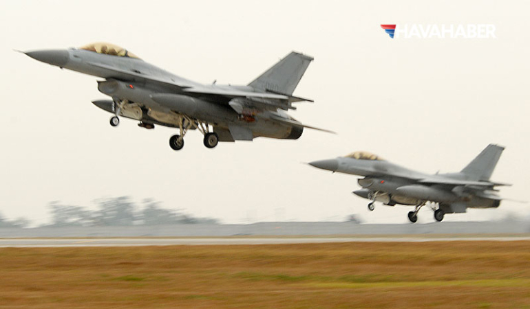 Güney Kore’de Tatbikat Kazası: KF-16 Savaş Uçağı Yerleşim Yerini Bombaladı, 7 Yaralı