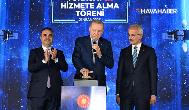 Çukurova Havalimanı'na ilk seferi THY uçağı yaptı - 1