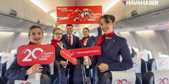 Corendon Airlines 20. yaşını yolcularıyla gökyüzünde kutluyor