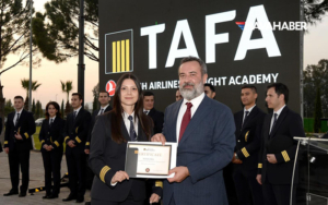 Çukurova Havalimanı'na ilk seferi THY uçağı yaptı - 1