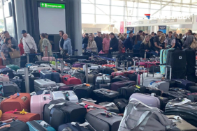 Londra-Stansted-Havalimanı'nda-Sistem-Krizi--10-Bin-Yolcu-Uçağını-Kaçırdı