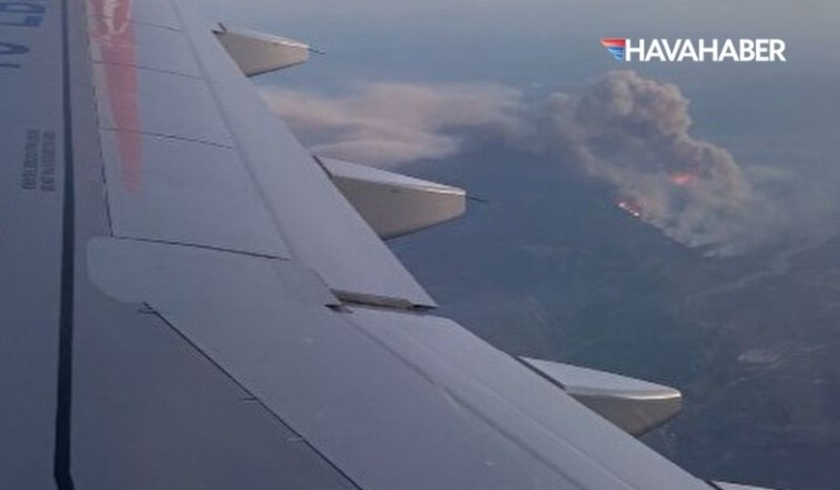 Sakarya’daki Orman Yangını Yolcu Uçağından Görüntülendi Felaketin Boyutu Havadan Böyle Kaydedildi