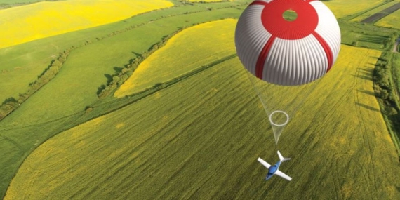 Yolcu Uçaklarında Paraşüt Neden Yok? Gerçeği Öğrenince Şok Geçireceksiniz