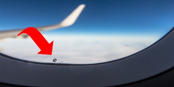 Uçak Pencerelerinde Delik Neden Olur? Sebebini Öğrenen Herkes Çok Şaşırıyor