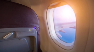 ucaklarda-neden-perdeleri-acmamiz-istenir