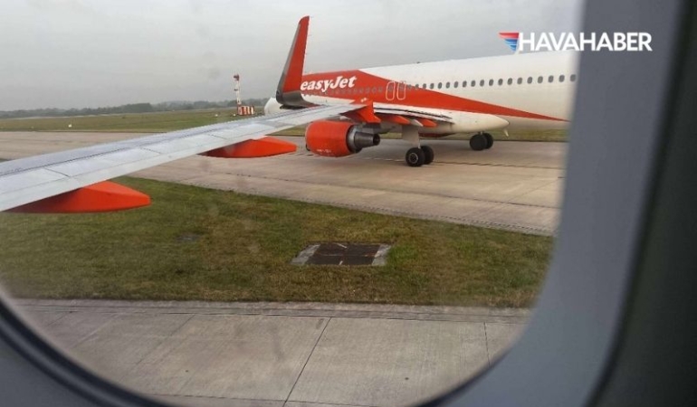 Manchester Havalimanı’nda İki EasyJet Uçağı Çarpıştı: Operasyonlar Durduruldu