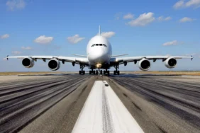 airbus_a380_on_the_ground (1)