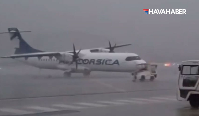 Korsika’da Şiddetli Fırtına: Uçak Apronda Sürüklendi, Seferler Aksadı