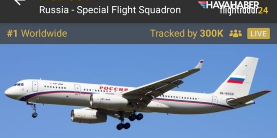 400 bin kişi Putin’in heyetini taşıyan uçağı takip etti
