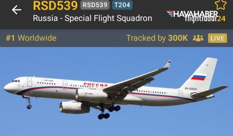 400 bin kişi Putin’in heyetini taşıyan uçağı takip etti