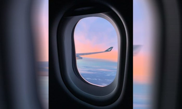 Uçak Pencereleri Neden Kare Değil de Yuvarlak Olur? Sebebi Büyük Bir Trajediye Dayanıyor