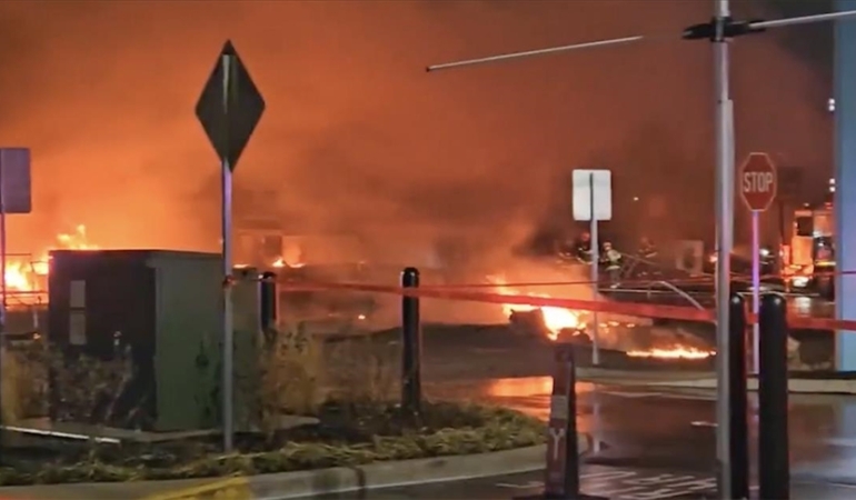 ABD’de İki Küçük Uçak Havada Çarpıştı: 1 Ölü, 3 Yaralı