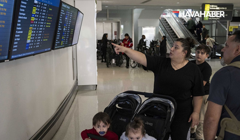 ABD’de hükümetin kapanmasıyla artan personel yetersizliği nedeniyle 9 binden fazla uçuş ertelendi