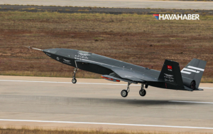 BAYRAKTAR-KIZILELMA'DAN-İLK-ATIŞTA-TAM-İSABET!