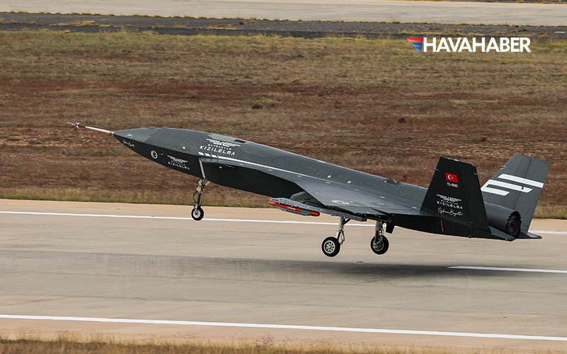 Bayraktar KIZILELMA’dan ilk atışta tam isabet!