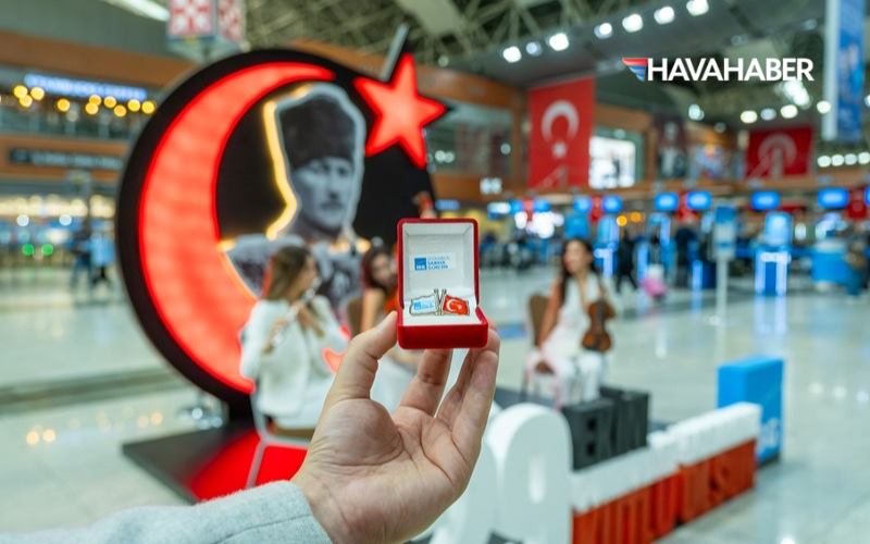 Cumhuriyet’in 102. yaşı Sabiha Gökçen Havalimanı’nda coşkuyla kutlandı