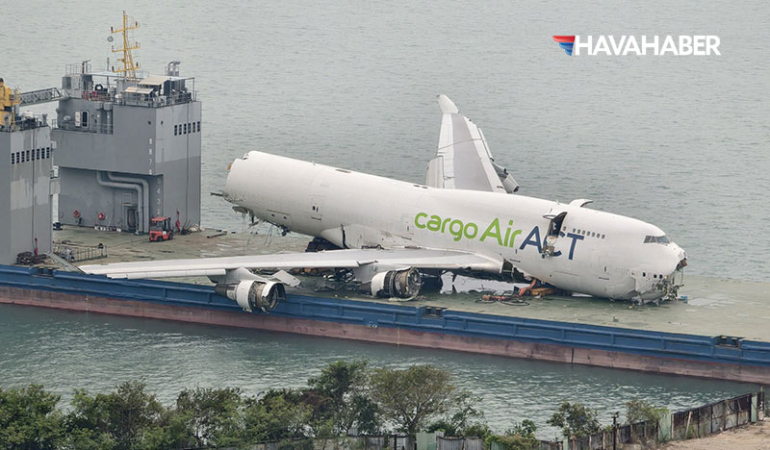 O Kâbus Gecesinin Son Perdesi! 2 İşçiye Mezar Olan Uçağın Enkazı, Günler Sonra Denizden Çıkarıldı!