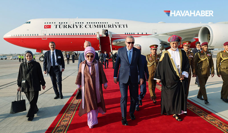 Cumhurbaşkanı Erdoğan’a Umman Semalarında F-16’lı Karşılama