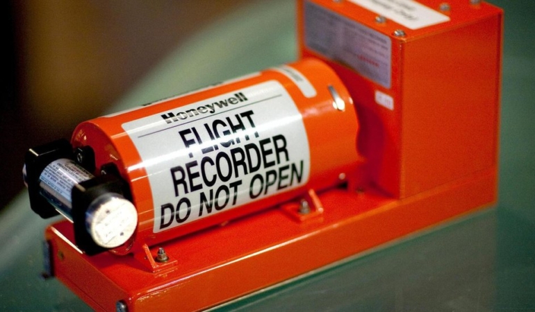 Kara Kutu Nedir, Ne İşe Yarar? Uçaklardaki Karakutu Uçak Kazasından Sonra Nasıl Bulunur?