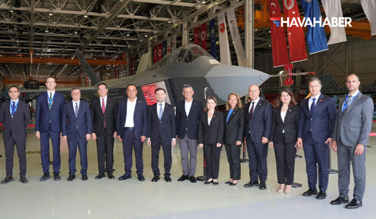 Özgür Özel’den KAAN paylaşımı: Sonuna kadar KAAN’ın arkasındayız