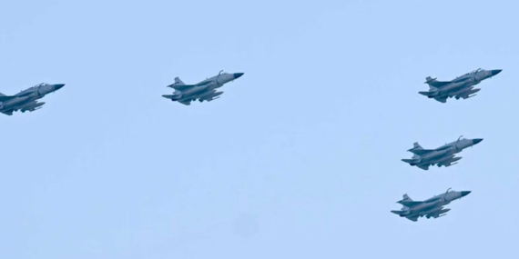 Azerbaycan’ın Yeni JF-17 Thunder Uçakları Geldi: Füzeler GÖKDOĞAN ve BOZDOĞAN Olacak!