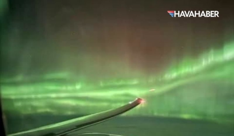 Boeing 777-9 Gösteri Öncesi Kuzey Işıklarıyla Buluştu Grönland Semalarında Eşsiz An