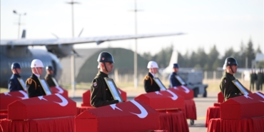 Şehitlerimizi uğurluyoruz