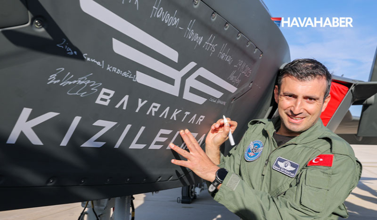 Havacılık tarihinde yeni çağ:  Bayraktar Kızılelma hava-hava füzesiyle hedefi vurdu!