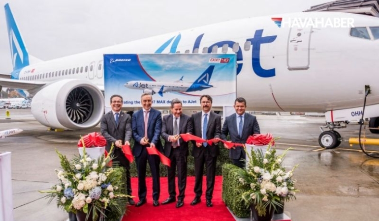 AJet Boeing uçak