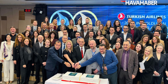 THY Uçuş İşletme Başkanlığı’nda 10 ve 20. Yılını Dolduran Çalışanlara Rozet Töreni