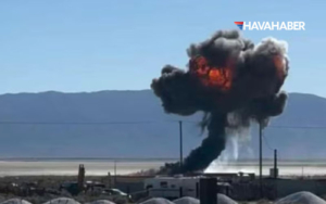 Dünyaca-Ünlü-Thunderbirds-Ekibinin-F-16'sı-Çakıldı--Pilot-Saniyelerle-Kurtuldu!