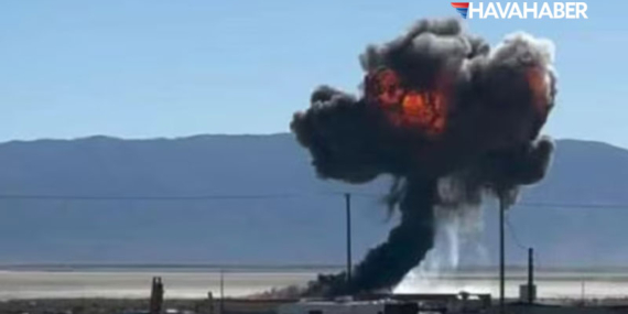 ABD Semalarında Şok! Dünyaca Ünlü Thunderbirds Ekibinin F-16’sı Çakıldı: Pilot Saniyelerle Kurtuldu!