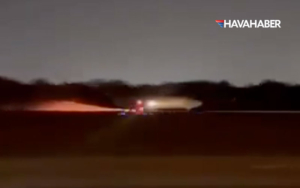 Kolombiya’da-Kargo-Uçağı-Acil-İniş-Yaptı--Boeing-727-Pistten-Çıktı